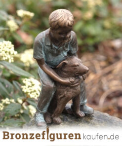 Kinderfigur Jungen mit Hund aus bronze