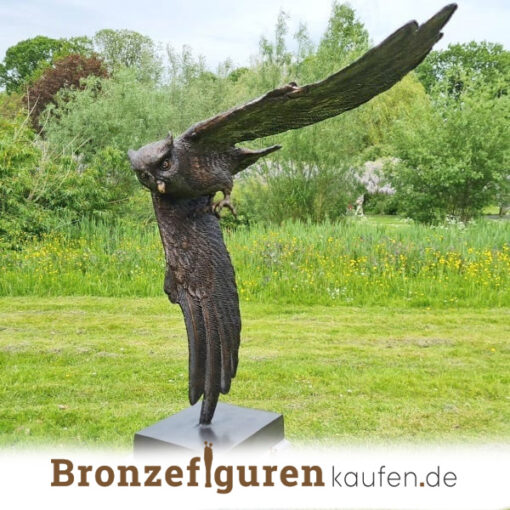 fliegenden Eule aus Bronze