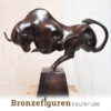 Abstrakt skulptur Stier aus bronze