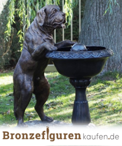 Gartenbrunnen hund